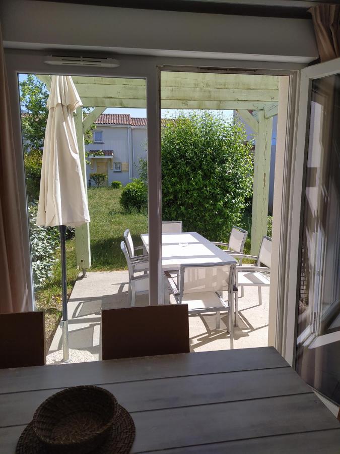 Une Maisonnette Vendeenne, Avec Acces Piscine Saint-Hilaire-de-Talmont Buitenkant foto